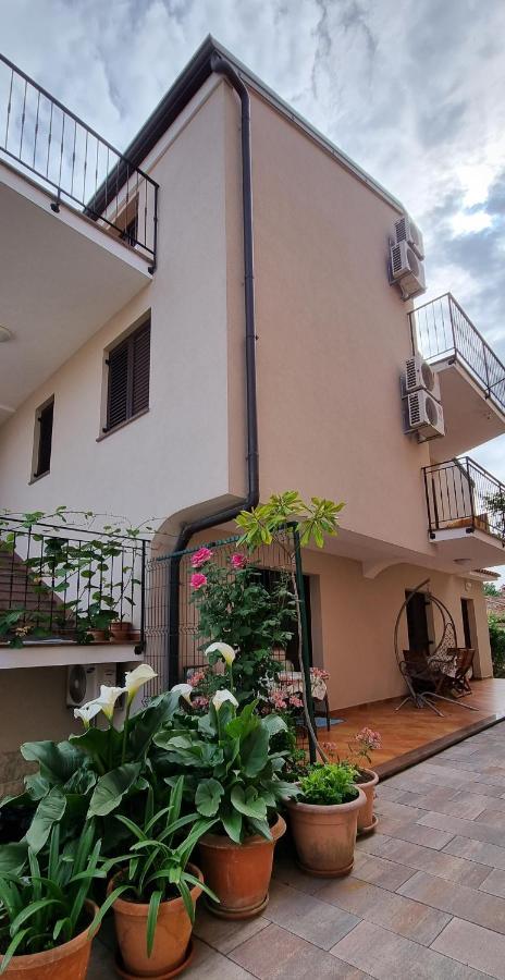Nadija Rooms Funtana Exterior foto
